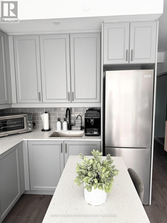 2343 Khalsa Gate in Oakville, ON - Building Photo - Building Photo