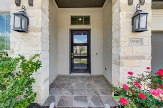 1930 Creekwood Cv in Missouri City, TX - Building Photo - Building Photo