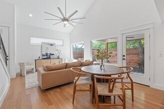 402 W 55th St in Austin, TX - Building Photo - Building Photo