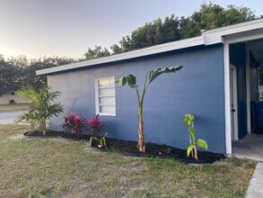 2901 Garden Terrace NE in Palm Bay, FL - Foto de edificio - Building Photo