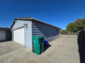 3218 W 22nd Ave in Kennewick, WA - Building Photo - Building Photo