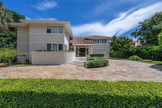 7141 E Lago Dr in Coral Gables, FL - Building Photo - Building Photo