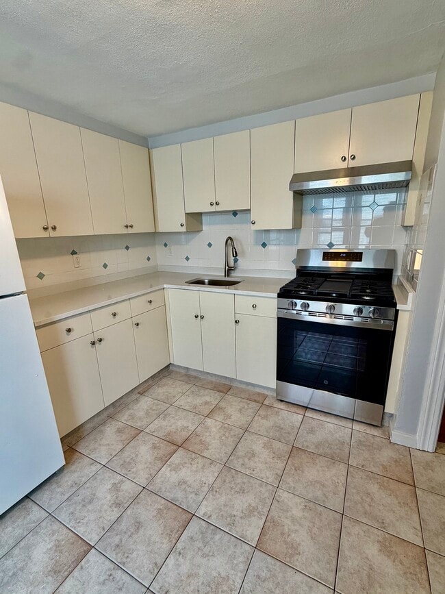 78 Haddon St, Unit 1