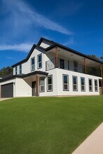 1027 Mustang Trail in Granbury, TX - Building Photo - Building Photo