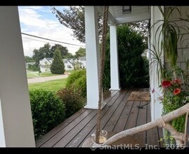 82 Riverview Cir in Fairfield, CT - Building Photo - Building Photo