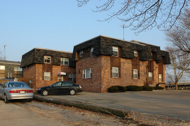 Gross Point in Lorain, OH - Foto de edificio - Building Photo