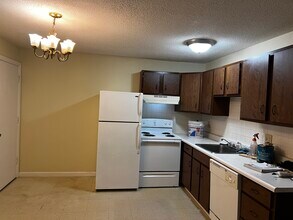 29 Dinan Dr in Gardner, MA - Building Photo - Building Photo