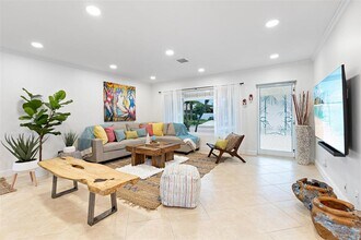 290 Tropic Dr in Lauderdale-by-the-Sea, FL - Building Photo - Building Photo
