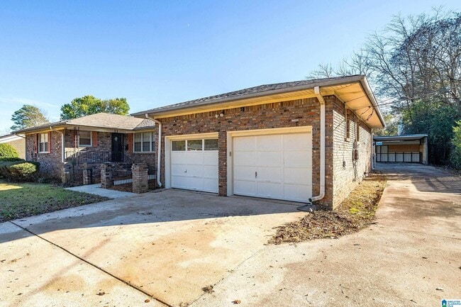 3338 Crescent Dr in Hueytown, AL - Building Photo - Building Photo