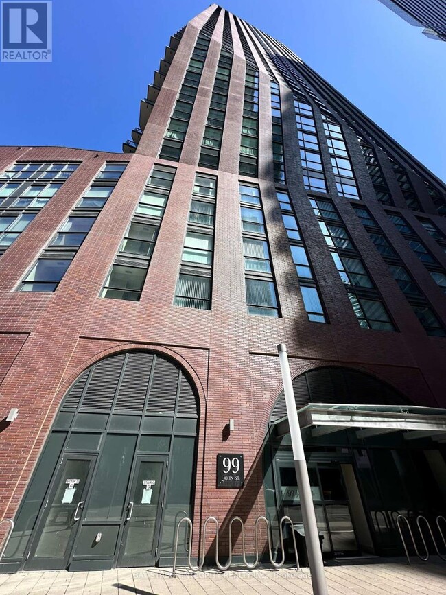99-2699 John St in Toronto, ON - Building Photo - Building Photo