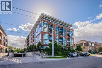15 Prince Albert Blvd in Kitchener, ON - Building Photo - Building Photo