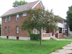 121, 123, 125, 131 N 5th St in Clinton, IA - Building Photo - Building Photo