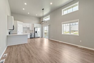 3651 56th St S in Fargo, ND - Building Photo