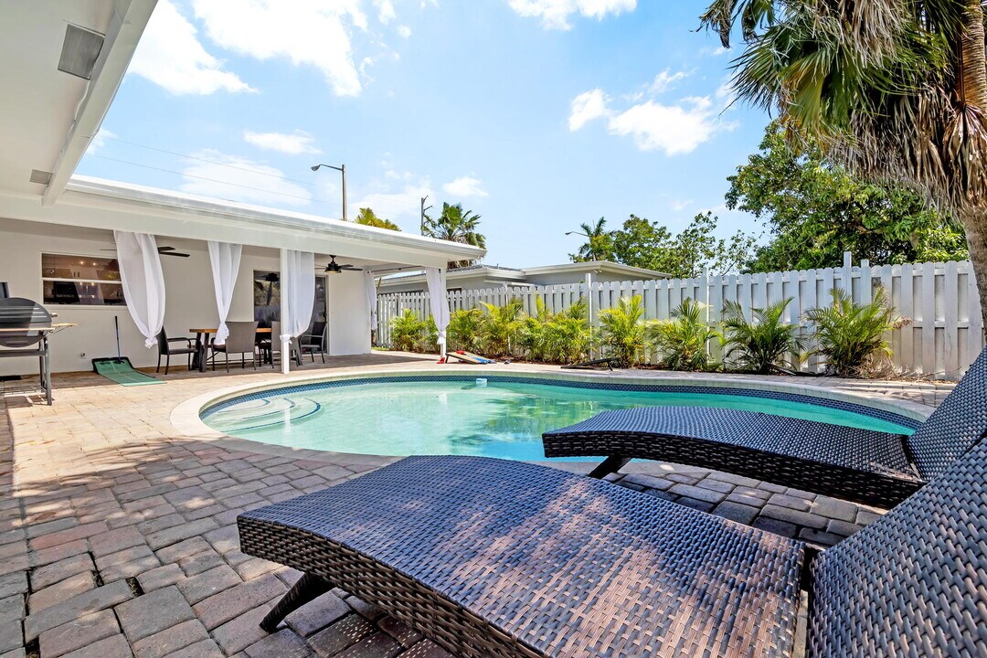 3001 NW 9th Ave in Wilton Manors, FL - Building Photo