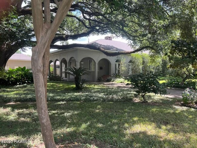 property at 301 N Mall St