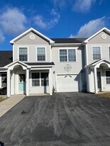 212 Edmund St in Sackets Harbor, NY - Building Photo