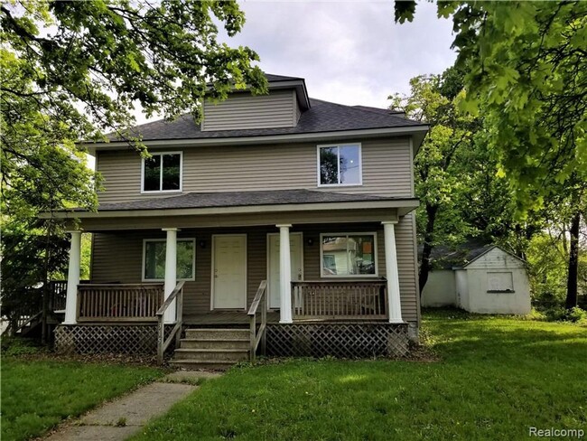 property at 315 Voorheis St