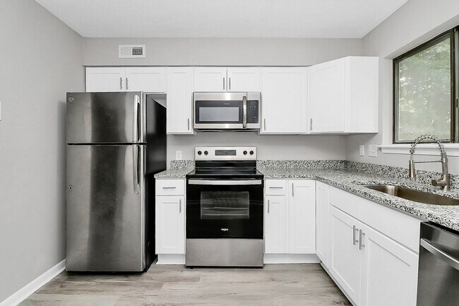 3240 Heathstead Place in Charlotte, NC - Building Photo - Building Photo