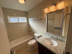 3270 Olu St in Honolulu, HI - Building Photo - Building Photo