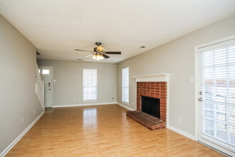 7447 Overcreek Ln in Memphis, TN - Building Photo - Building Photo