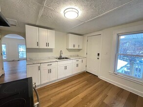 33 Malvern St in Manchester, NH - Building Photo - Building Photo