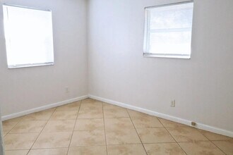 22 Overstreet Dr in Mary Esther, FL - Building Photo - Building Photo