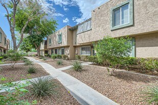 5957 Vegas Dr in Las Vegas, NV - Building Photo