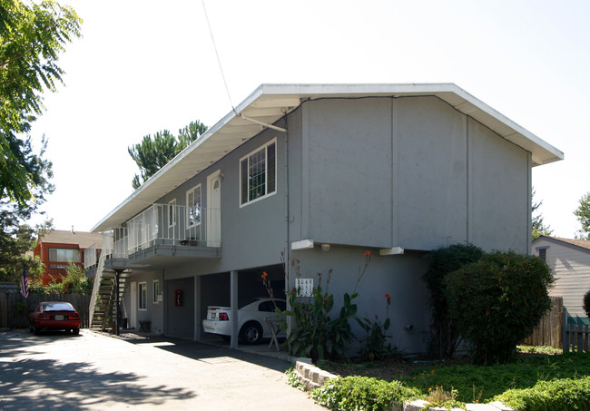 1049-1053 Elm St in Napa, CA - Building Photo - Building Photo