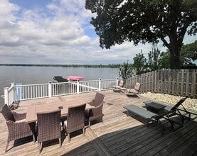 4 N Pistakee Lake Rd in Fox Lake, IL - Building Photo - Building Photo