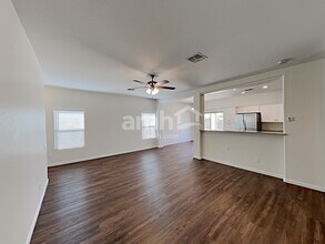 15504 N 172nd Dr in Surprise, AZ - Foto de edificio - Building Photo