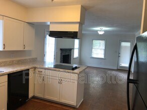 128 Woodlynn Dr in Charlotte, NC - Building Photo - Building Photo