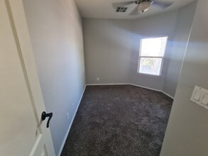 8755 W Pershing Ave in Peoria, AZ - Building Photo - Building Photo