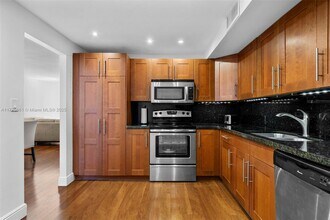 1600 S Ocean Dr, Unit 18J in Hollywood, FL - Building Photo - Building Photo