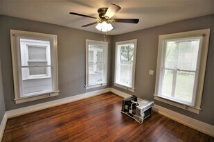 4405 Woodside St, Unit 1 in Houston, TX - Building Photo