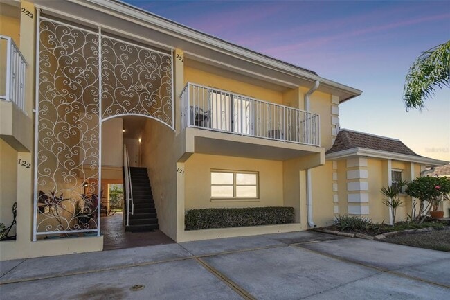 property at 610 Indian Rocks Rd N