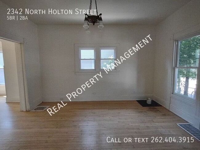 2342 N Holton St in Milwaukee, WI - Building Photo - Building Photo