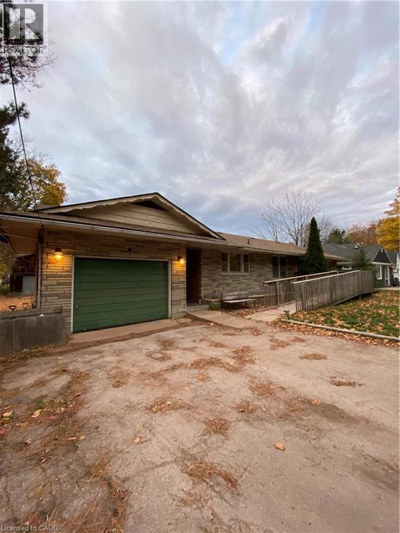 260 Main St W in Grimsby, ON - Building Photo - Building Photo