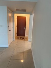 31 SE 5th St, Unit 2008 in Miami, FL - Building Photo - Building Photo