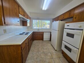4464 Arendo Dr in San Diego, CA - Foto de edificio - Building Photo