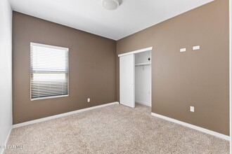 14916 Tierra Isaiah Ave in El Paso, TX - Foto de edificio - Building Photo