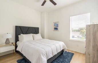 3231 Real St in Houston, TX - Building Photo - Building Photo