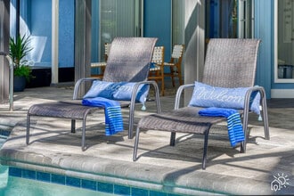 2250 Proctor Rd in Sarasota, FL - Building Photo - Building Photo