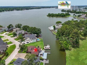 12986 Wood Harbour Dr in Montgomery, TX - Building Photo - Building Photo