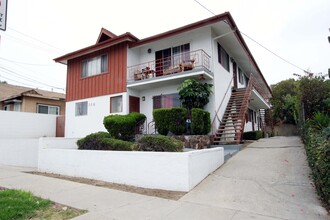 118 E Ivy Ave in Inglewood, CA - Building Photo - Building Photo