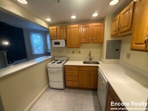 47 Hereford St, Unit 379-7 in Boston, MA - Building Photo - Building Photo