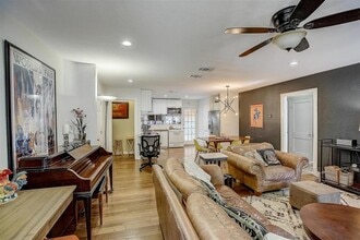 1305 Newfield Ln in Austin, TX - Building Photo - Building Photo
