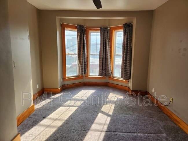 97 W Pearl St in Nashua, NH - Building Photo - Building Photo