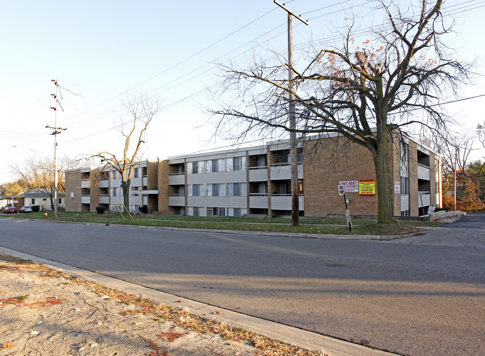 Belmont Americana in Ypsilanti, MI - Building Photo