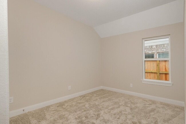 2375 Woodland Prairie Ln