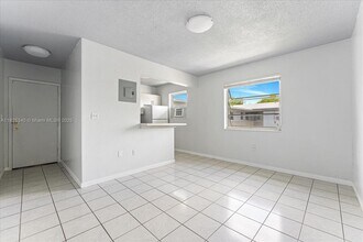 3255 W Flagler St-Unit -1-20 in Miami, FL - Building Photo - Building Photo